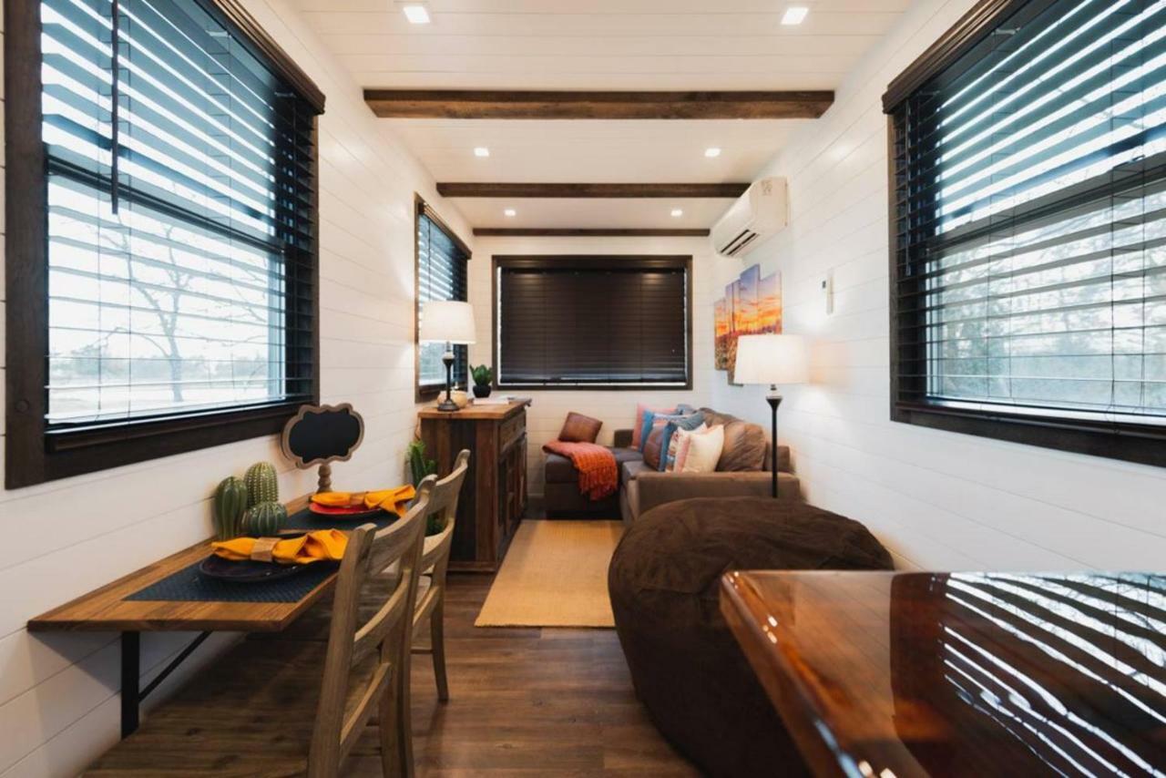 The Hacienda Beautiful New Container Home 12 Min To Magnolia Waco Exteriér fotografie